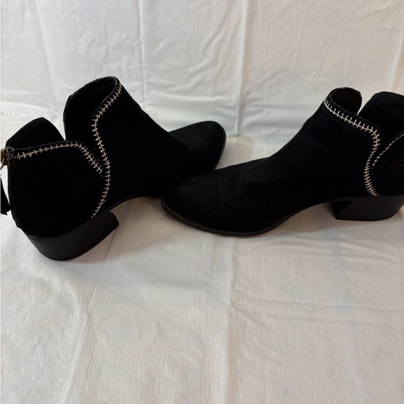QUPID Women’s Black Fabric Booties SZ 7/7.5 Sliver White Stitching Back Zippers - Picture 5 of 10